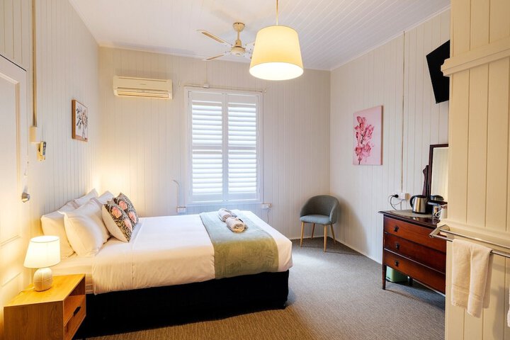 Room 12 of 36