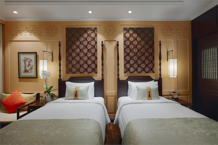 Room 6 of 74