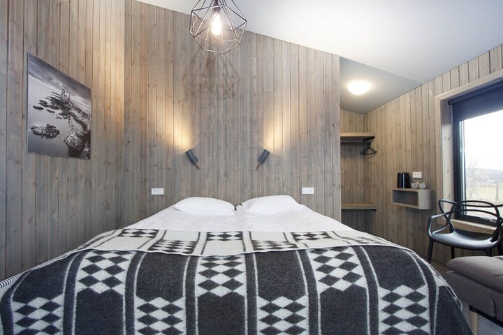 Room 6 of 29