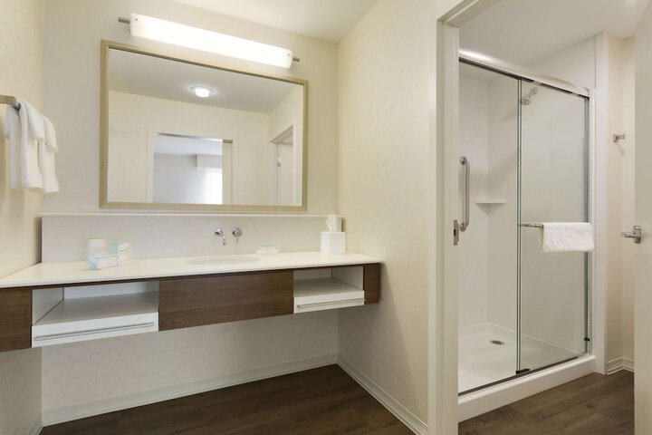Bathroom shower