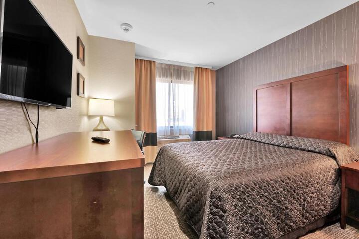 Deluxe 2 Double Beds (3 of 3)