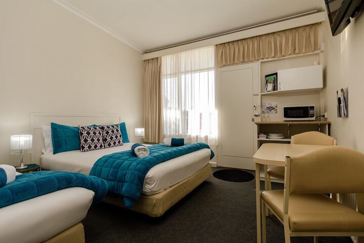 Room 4 of 42