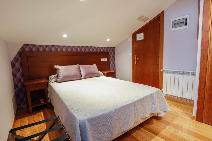 Room 10 of 73