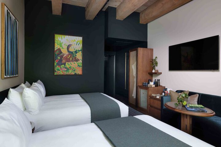 Room 16 of 70