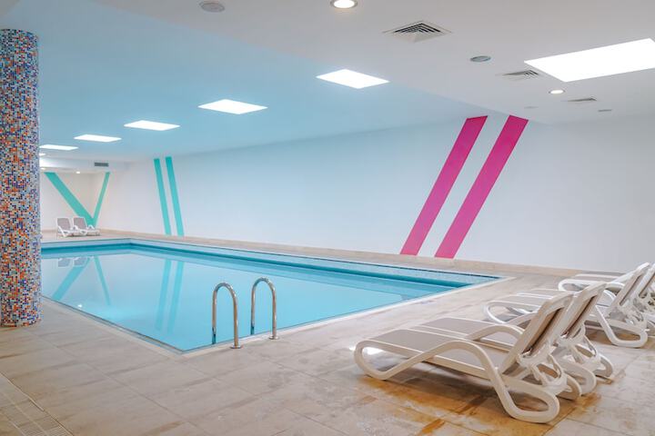 Pool 57 of 196