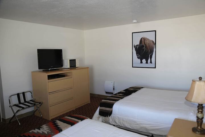 Room 11 of 66