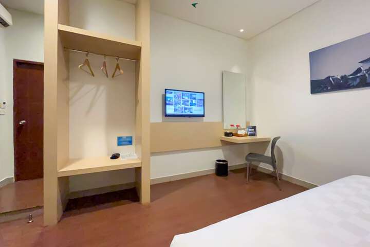 Room 20 of 39