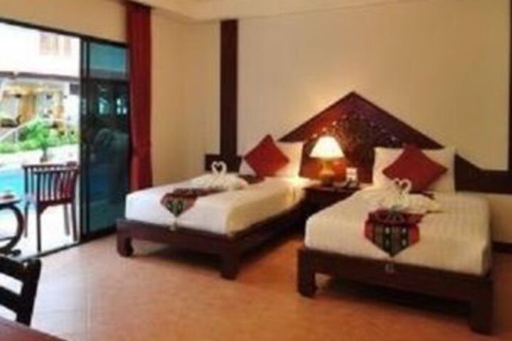 Room 4 of 14