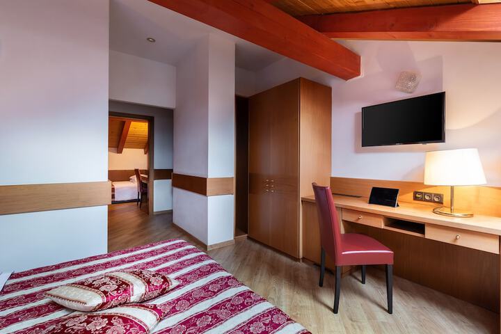 Room 58 of 122