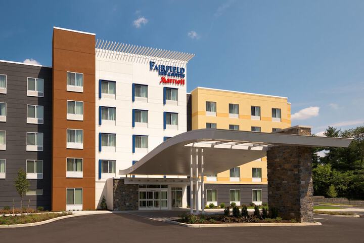 Fairfield Inn & Suites Lancaster East at the Outlets Lancaster ...