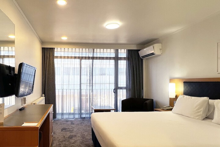 Room 20 of 66