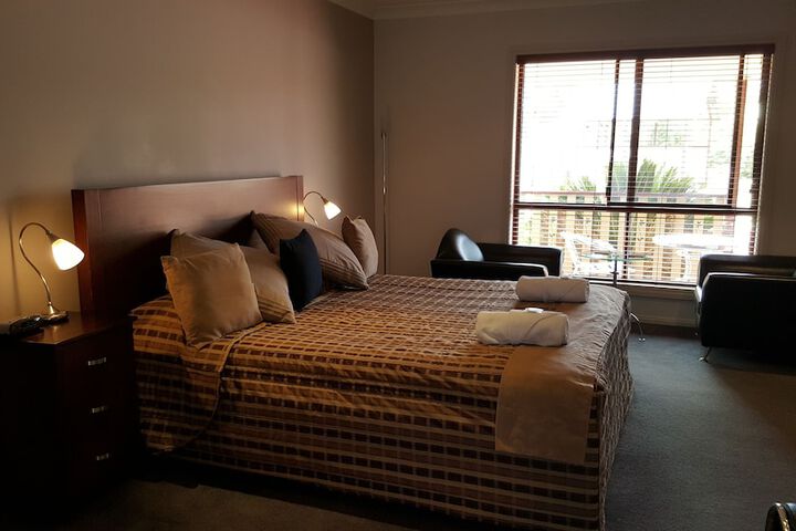 Room 18 of 37