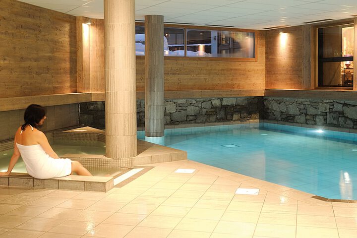 Hotel Pool
