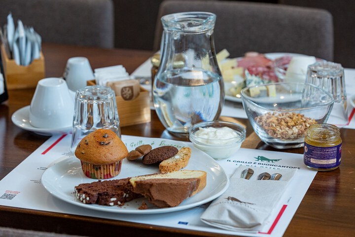 Breakfast/Coffee Service 49 of 58