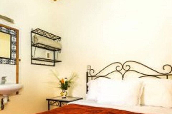 Room 14 of 53