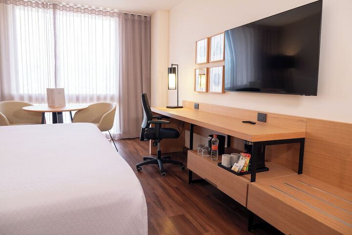 Room 18 of 154