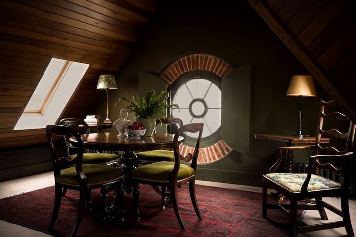Room 36 of 71