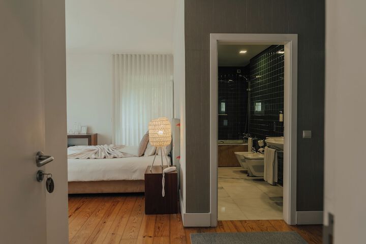 Room 16 of 68