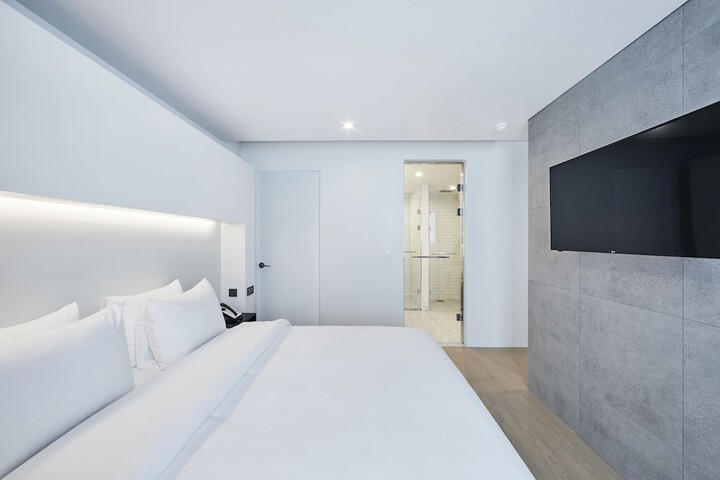 Room 13 of 41