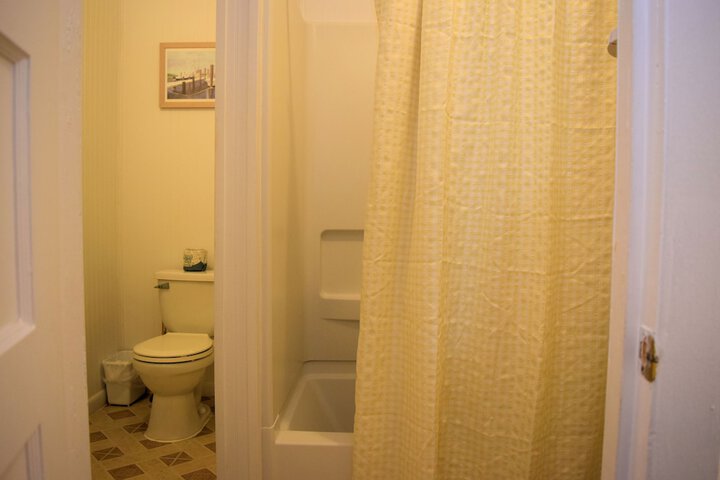 Room 240 of 309