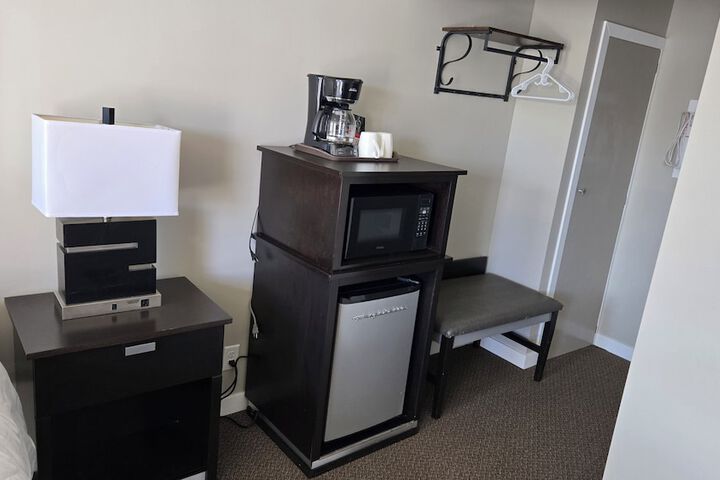 Room 12 of 36