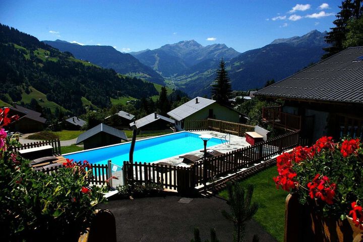 Pool 37 of 61