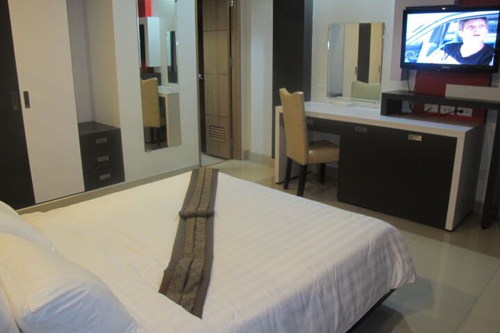 Room 16 of 39