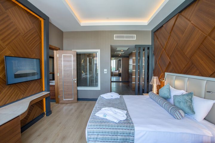 Room 20 of 107