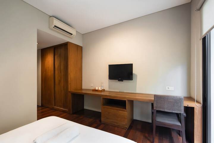 Room 14 of 24
