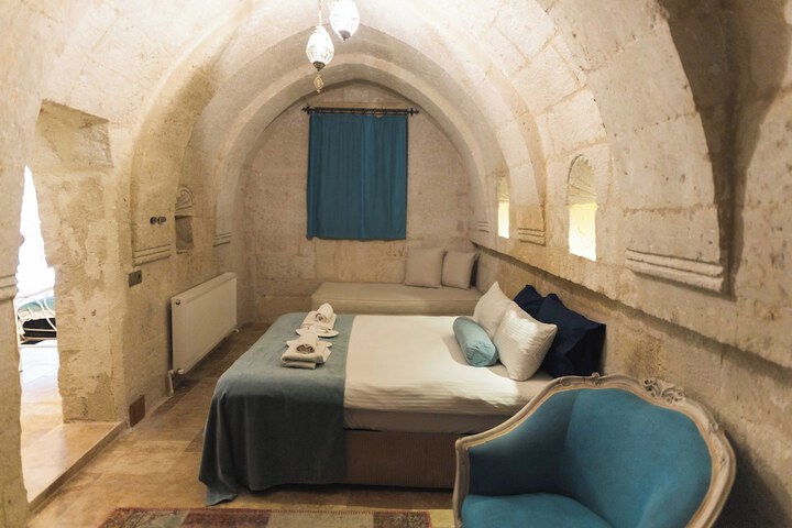 Room 10 of 70