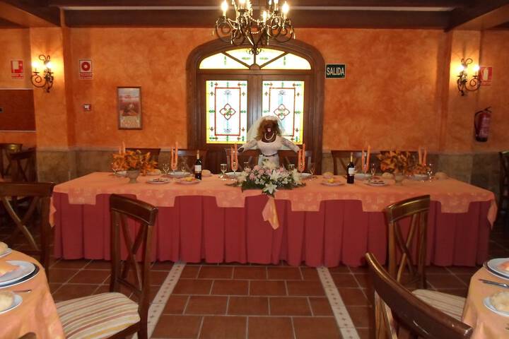 Dining 54 of 67