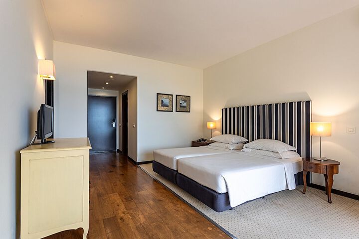 Room 21 of 95