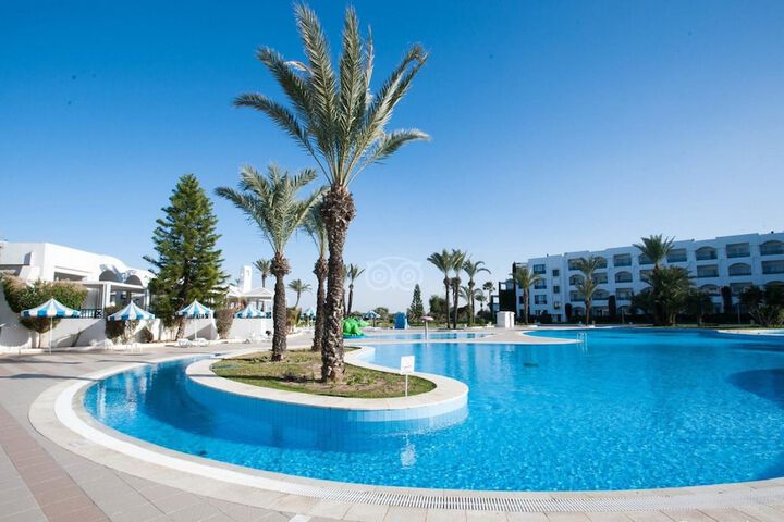 Hotel with Pool