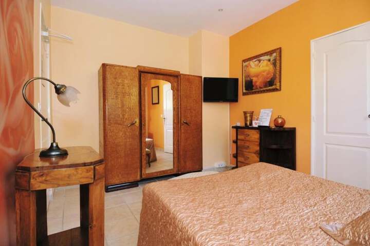 Room 21 of 50