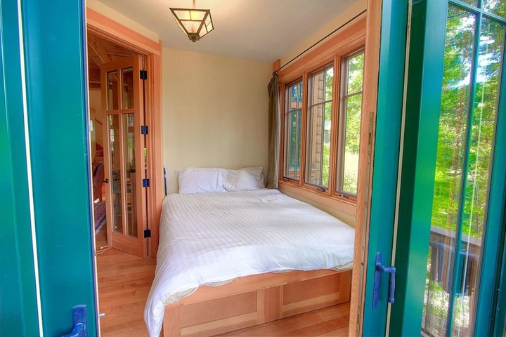 Room 3 of 19