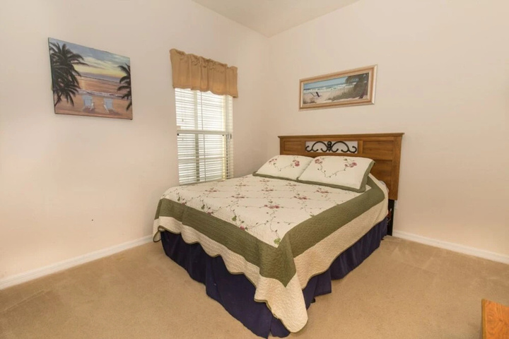 Room 5 of 18