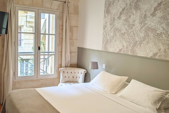 Room 11 of 40