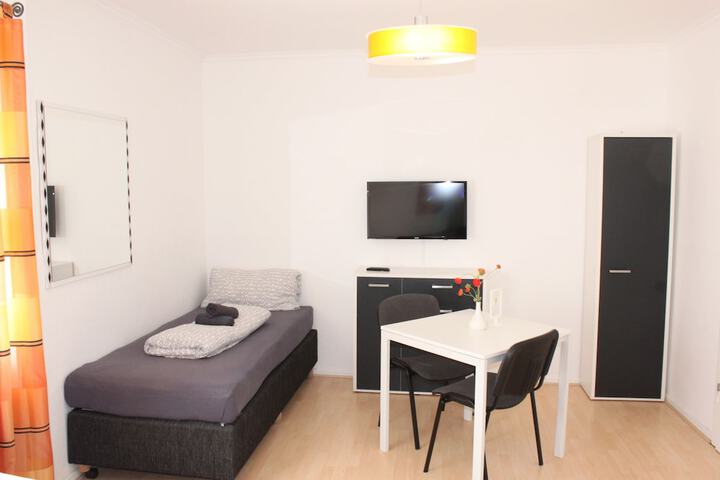 Room 14 of 35