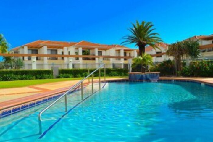 Pool 118 of 123