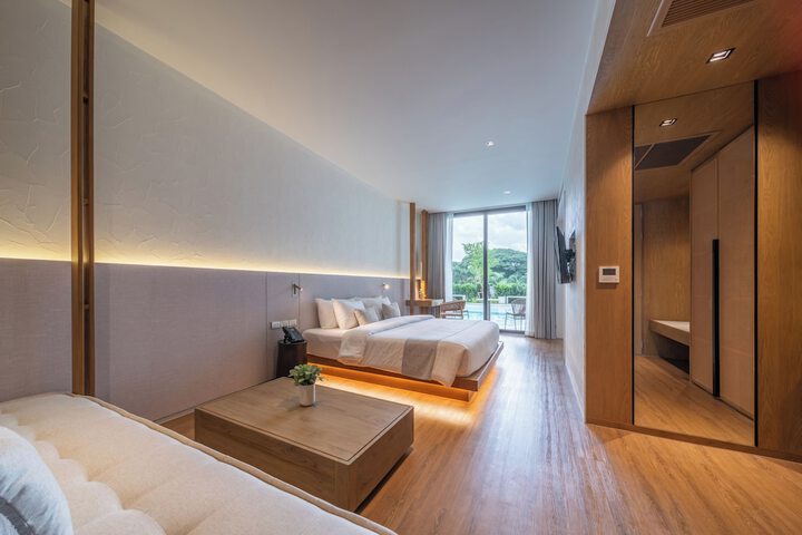 Room 44 of 150