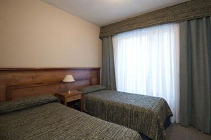 Room 8 of 21