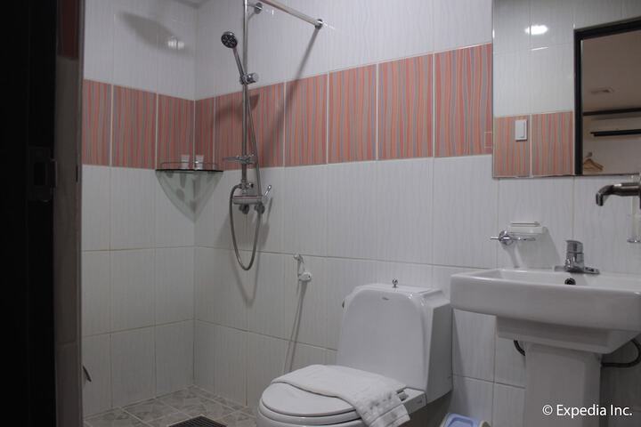 Room 80 of 98