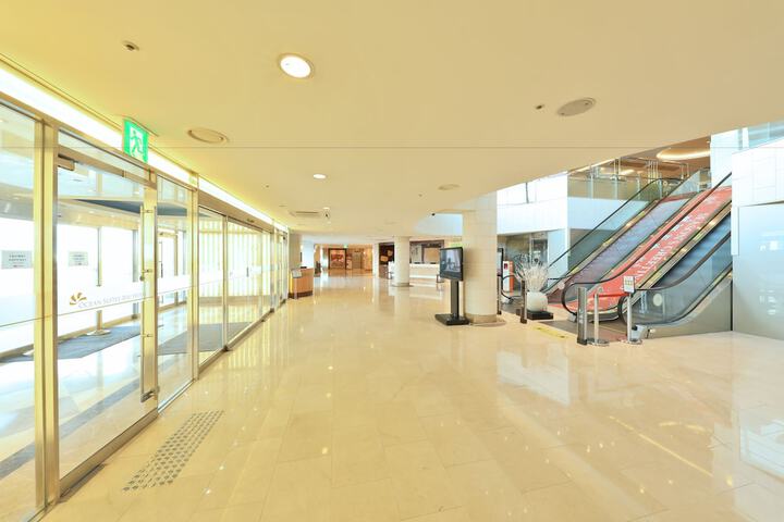 Guest Lobby