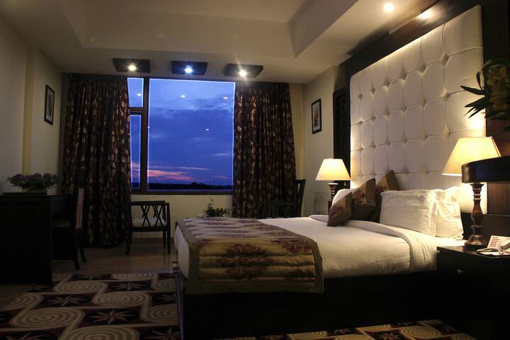 Room 6 of 59