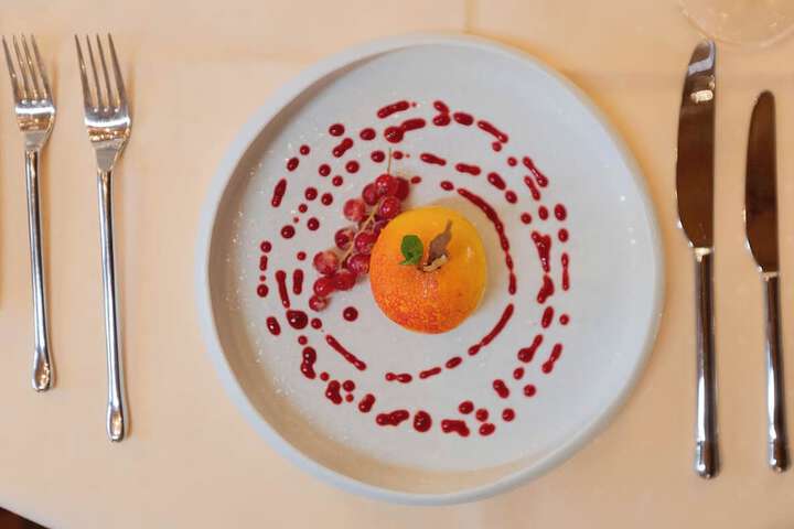 Dining 35 of 100