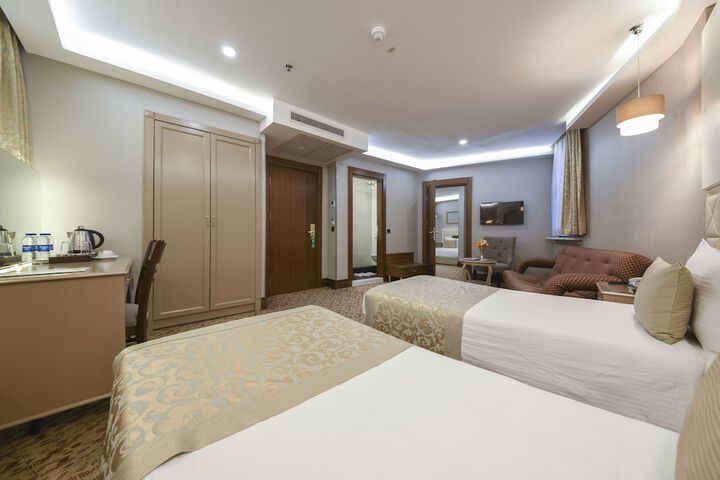 Room 28 of 110