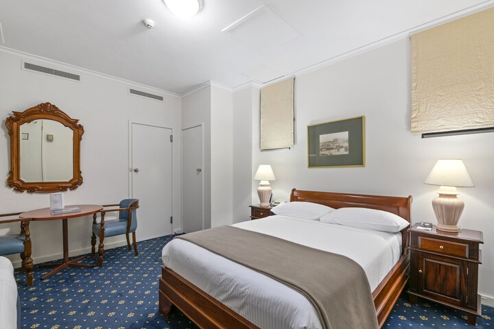 Room 14 of 79