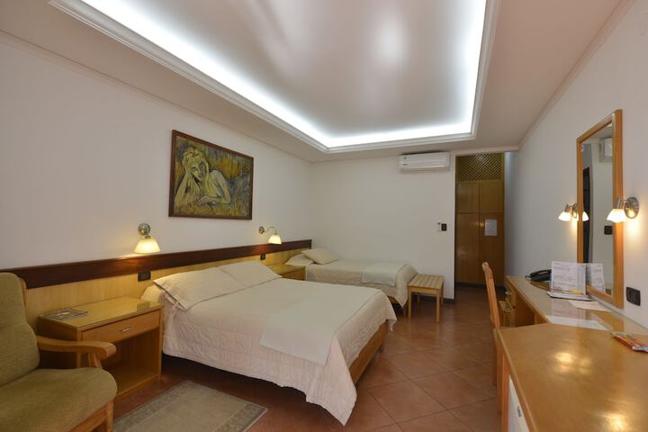 Room 7 of 54