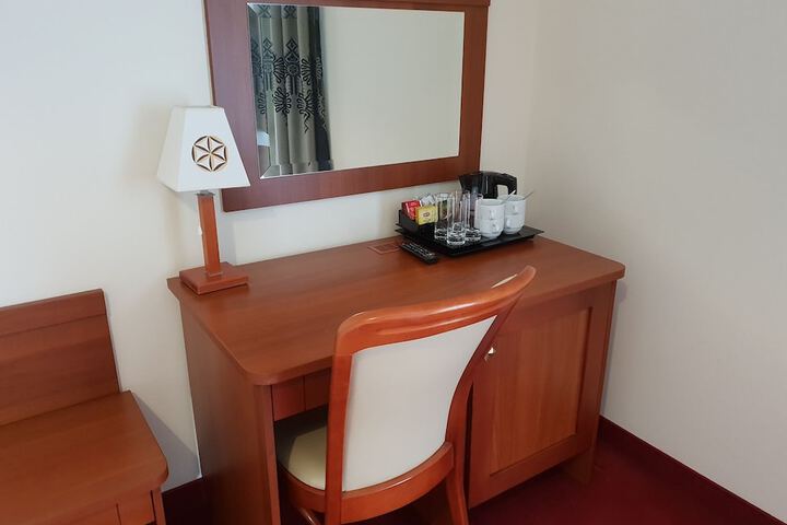 Room 11 of 31