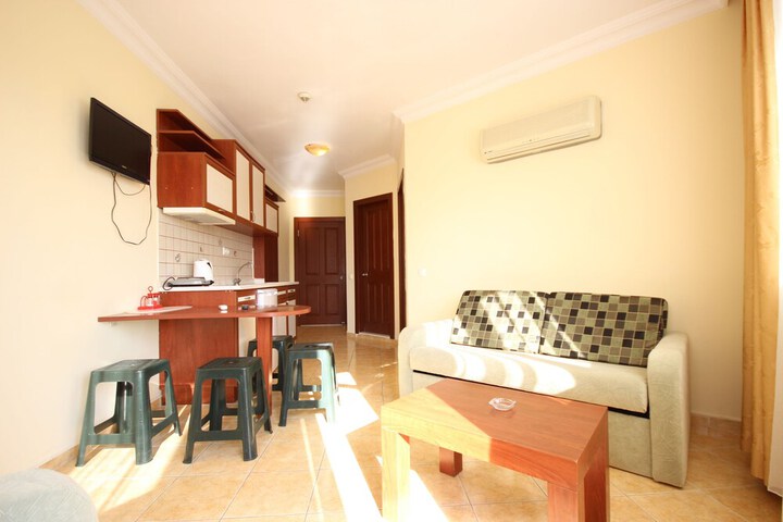 Room 8 of 42
